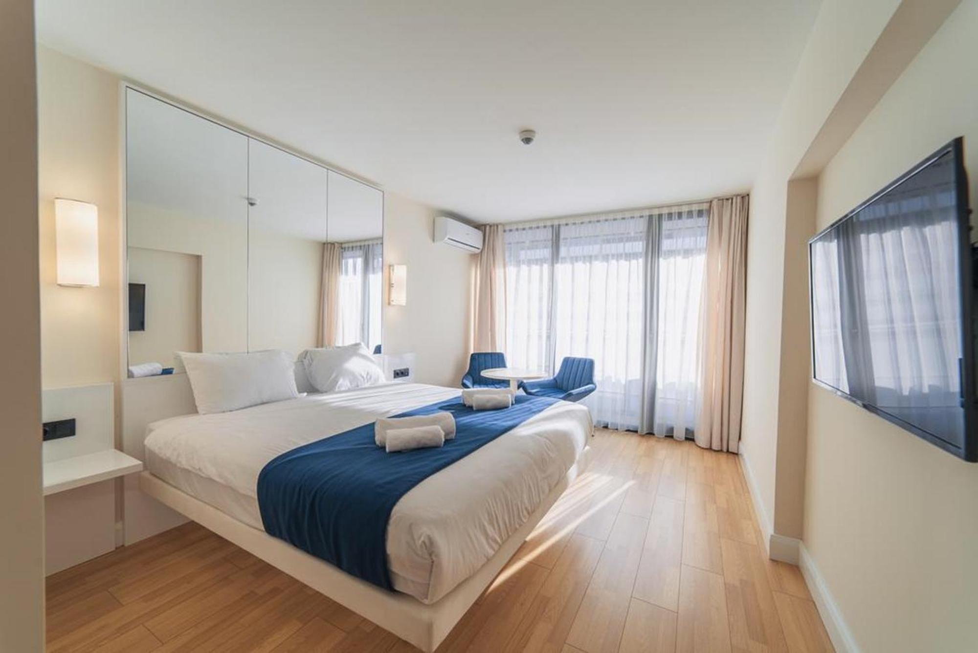 Orbi City Twin Towers Apartment บาทูมิ ภายนอก รูปภาพ